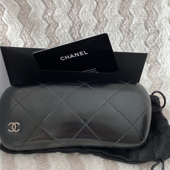 Chanel Tortoise Shell Frames with Prescription Lenses and Leather Case - Picture 6 of 7